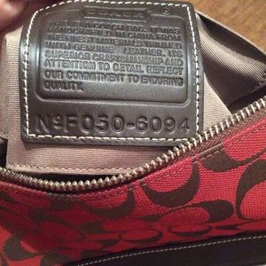 COPY - COACH signature Demi pouch